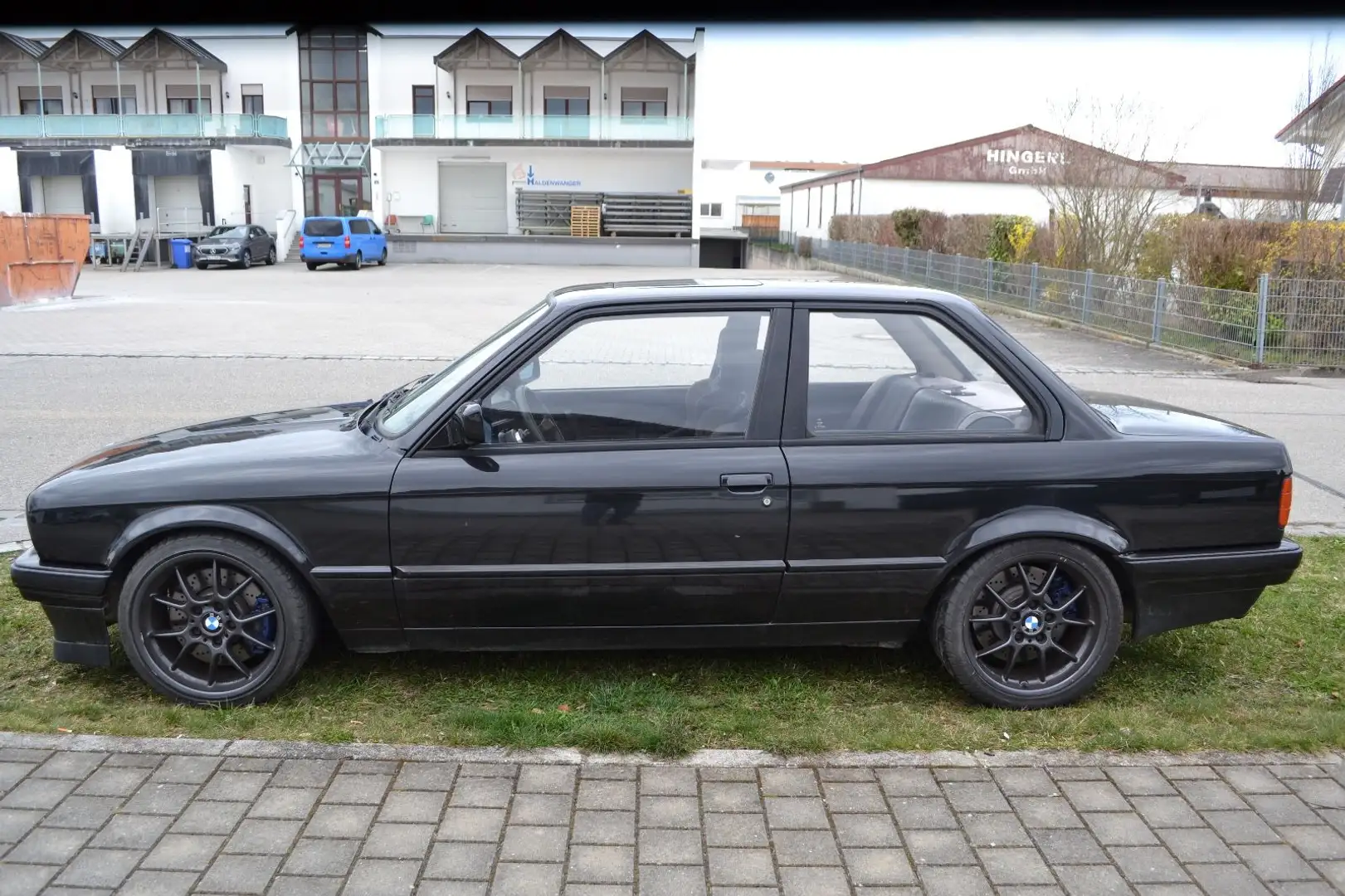 BMW 325 mit 1JZ Supra-Motor Fekete - 2