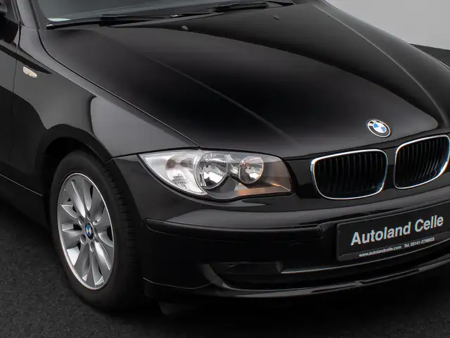 BMW 1 Series view 18