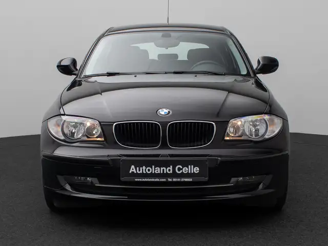 BMW 1 Series view 2