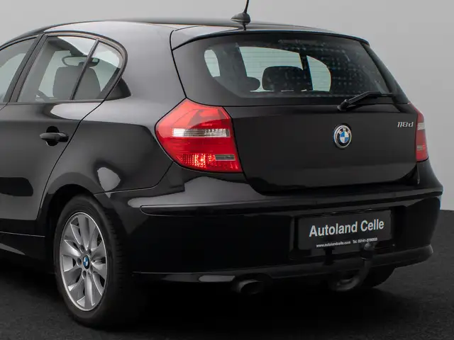 BMW 1 Series view 16