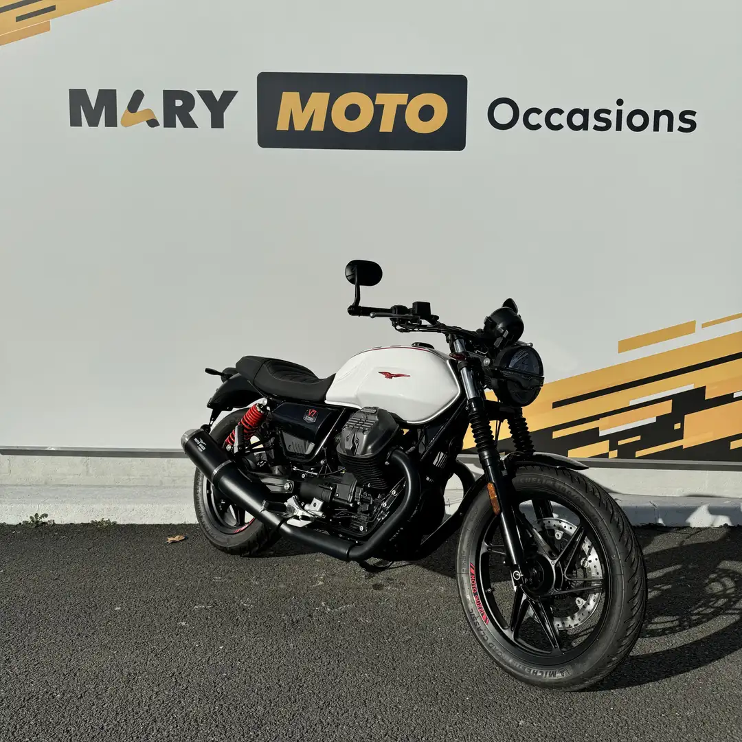 Moto Guzzi V 7 Blanc - 1
