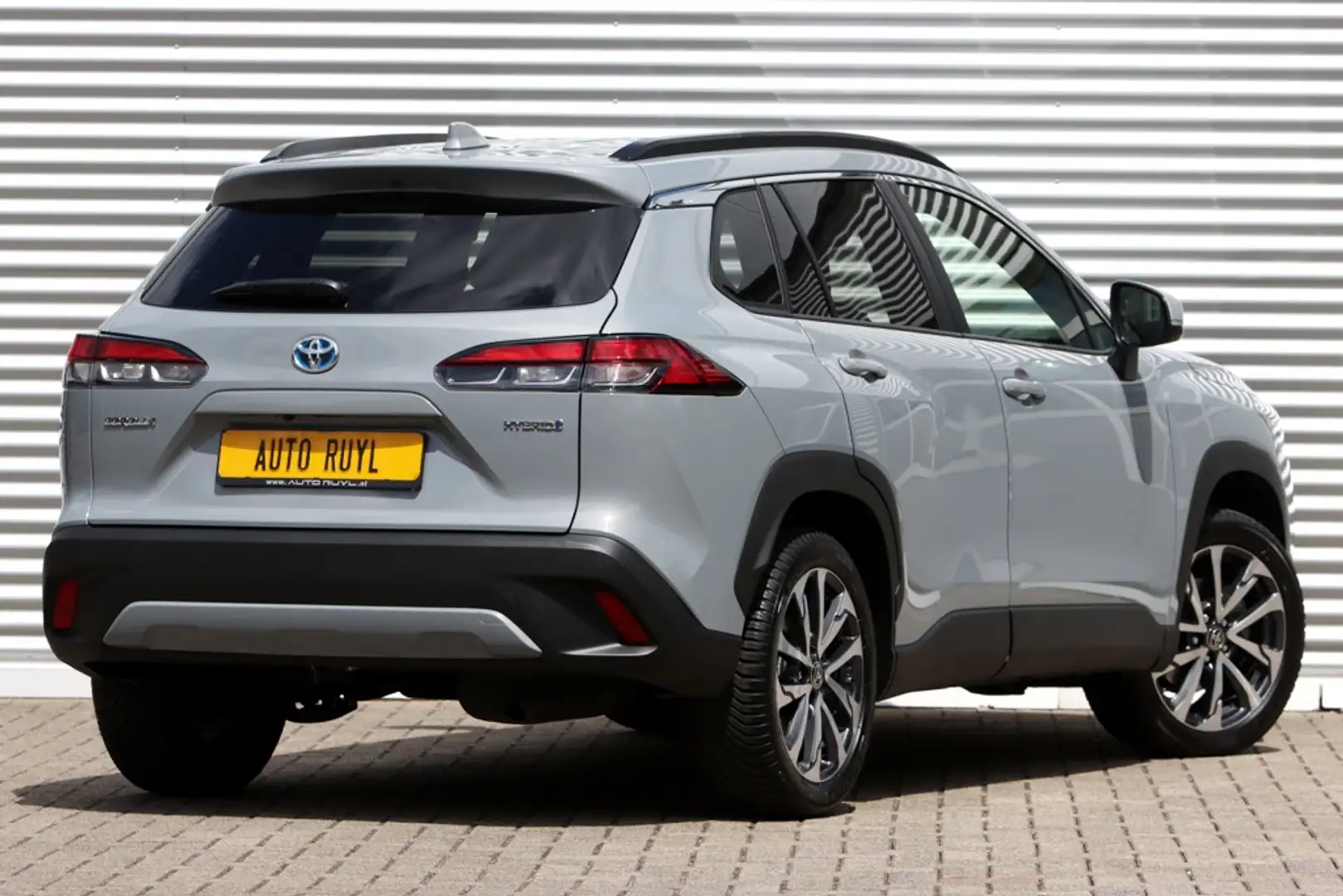 Toyota Corolla Cross Hybrid 140 Team-D Manhattan Grey Grijs - 2