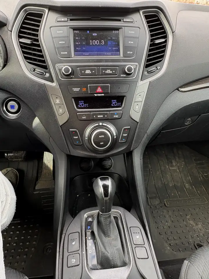 Hyundai SANTA FE снимка Hyundai SANTA FE