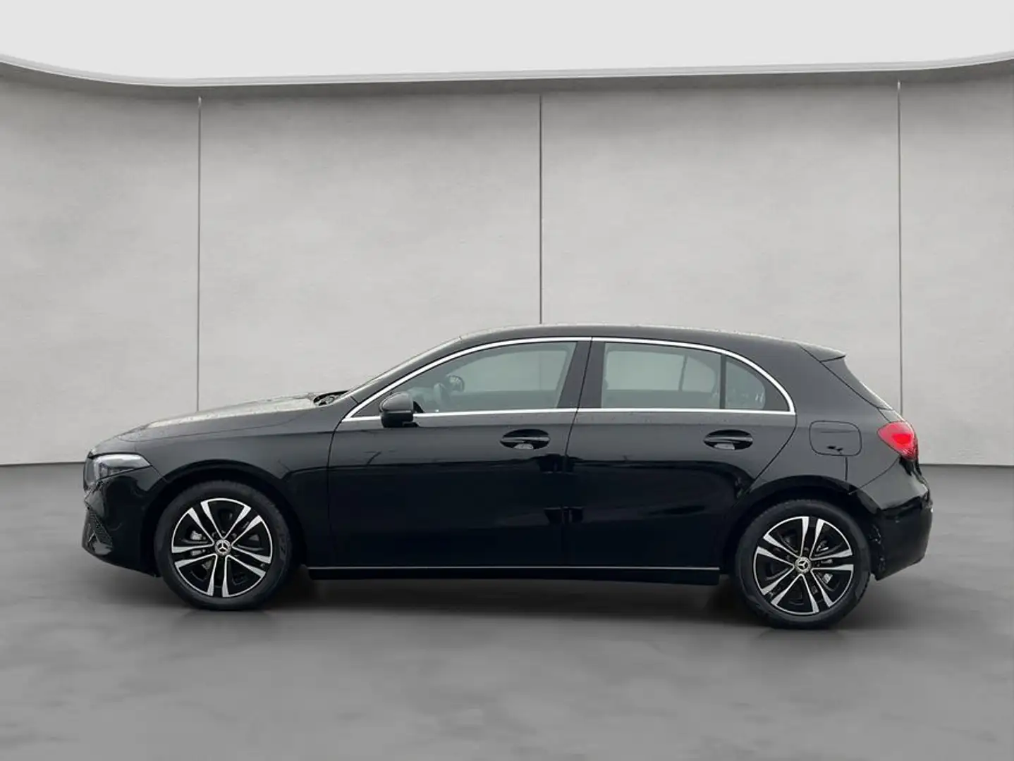 Mercedes-Benz A 180 A-Klasse Schwarz - 2