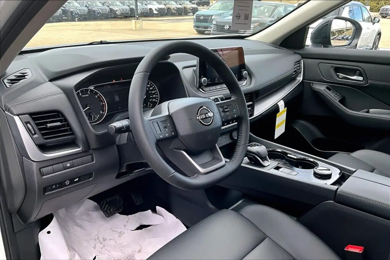 Nissan Rogue снимка Nissan Rogue