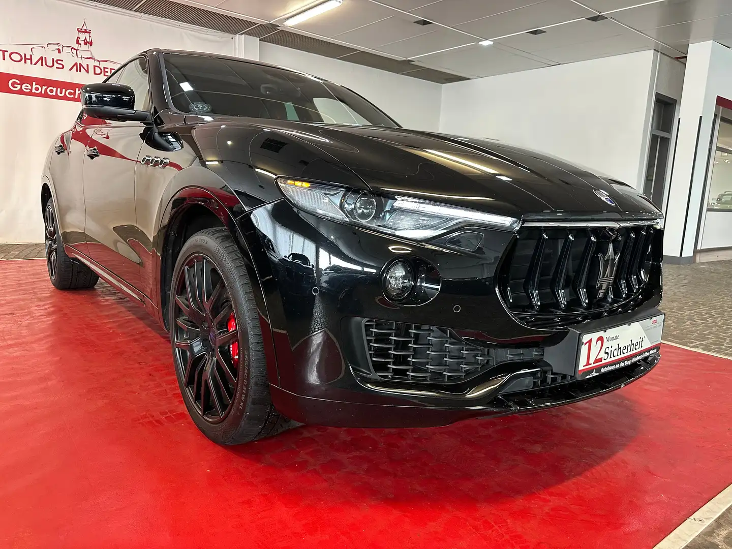 Maserati Levante S Чёрный - 1
