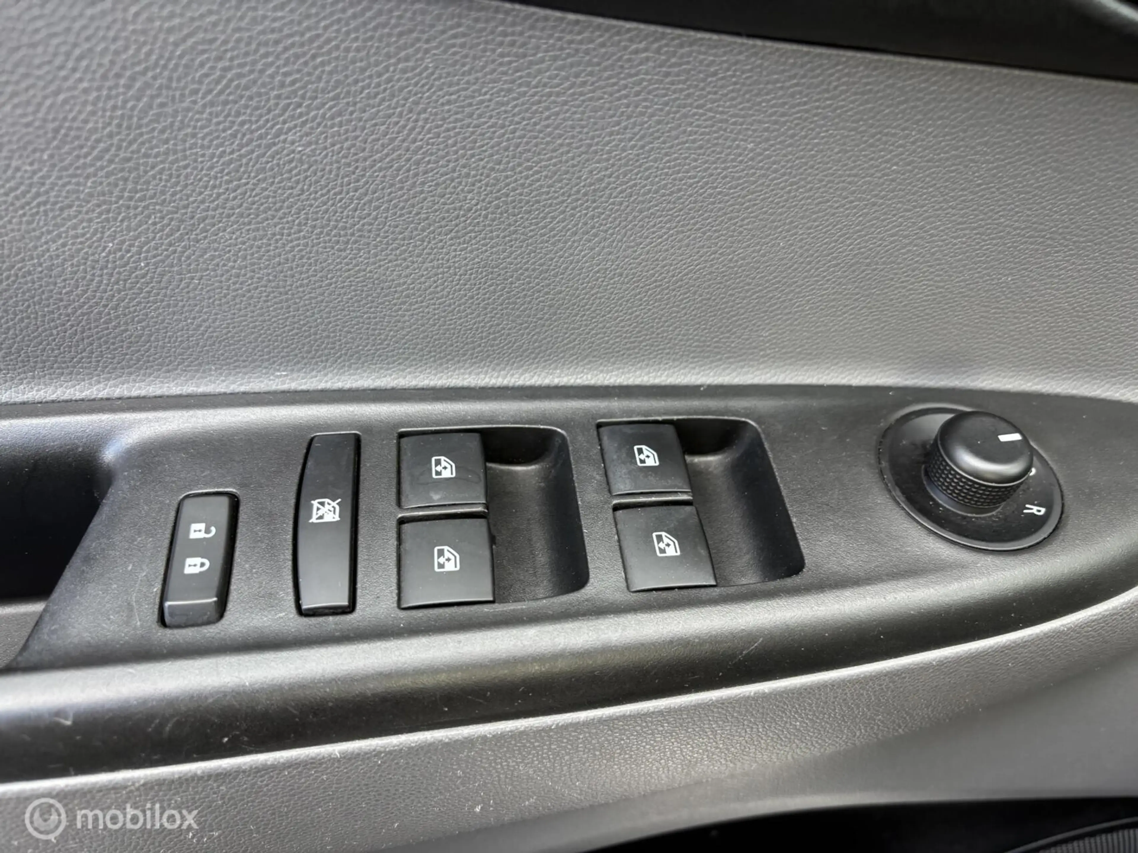 Opel Karl 1.0i Cosmo ECC Cruise LMV PDC Bl.tooth Privacy gla — photo 11