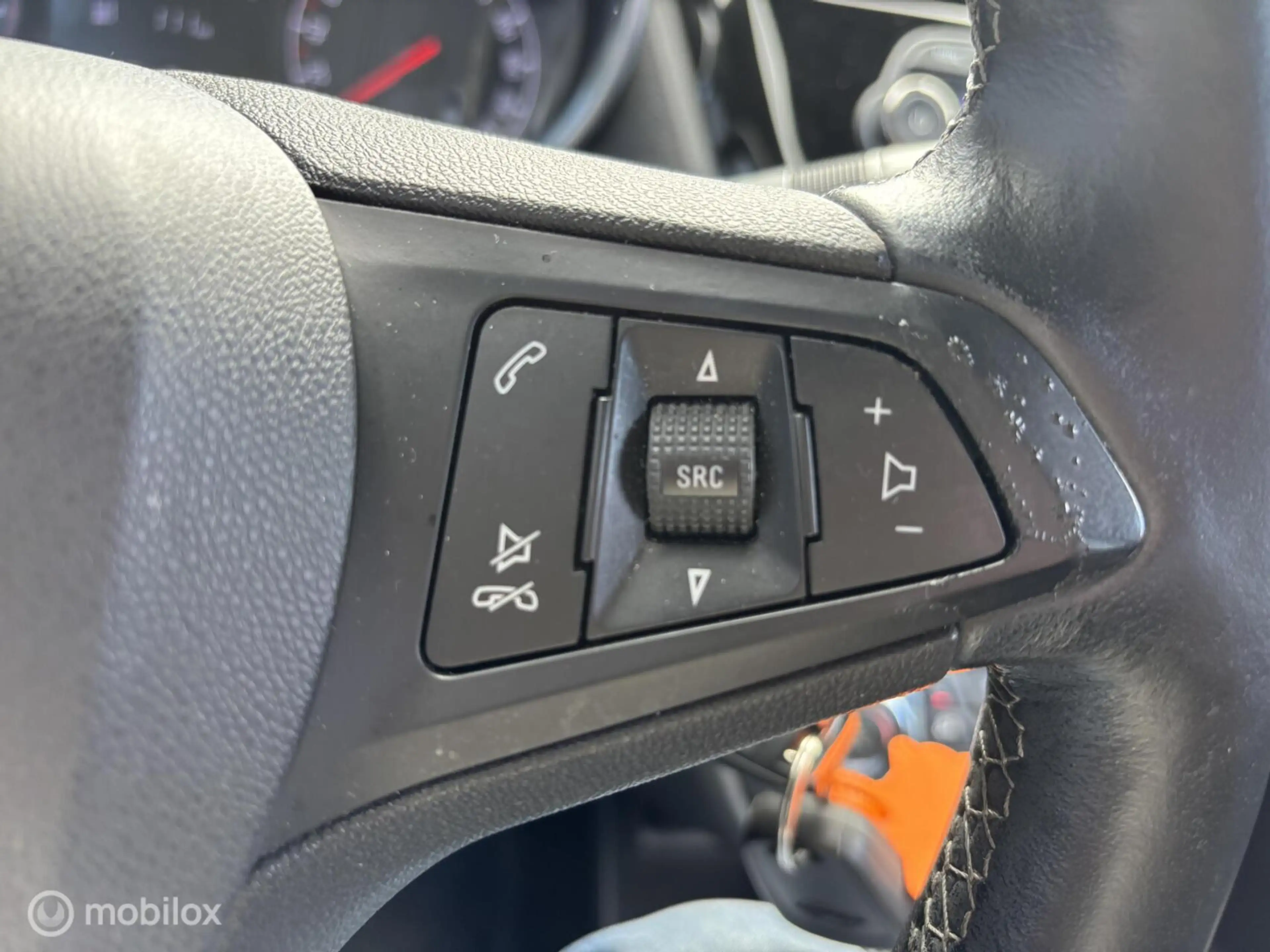 Opel Karl 1.0i Cosmo ECC Cruise LMV PDC Bl.tooth Privacy gla — photo 14
