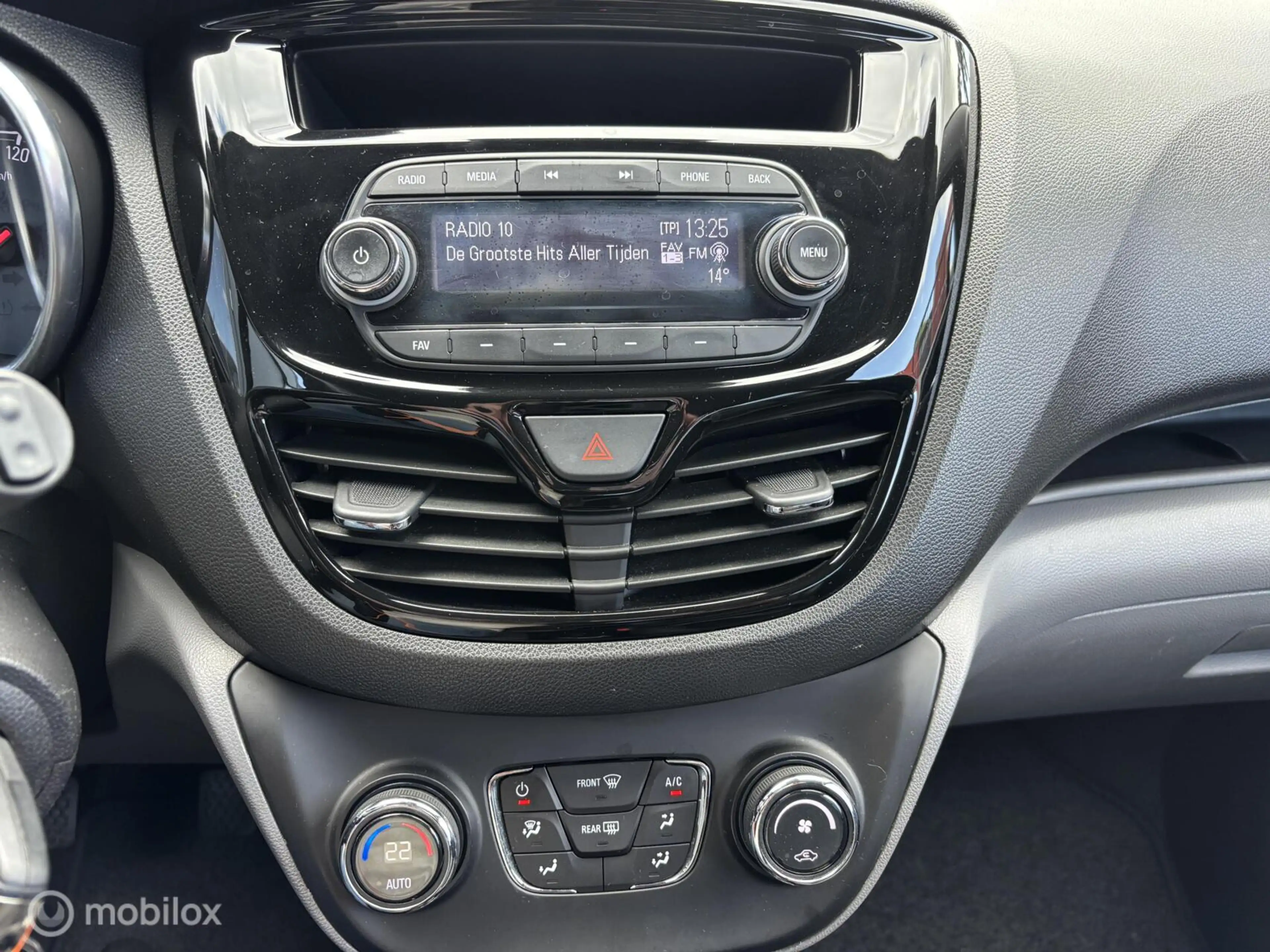 Opel Karl 1.0i Cosmo ECC Cruise LMV PDC Bl.tooth Privacy gla — photo 9