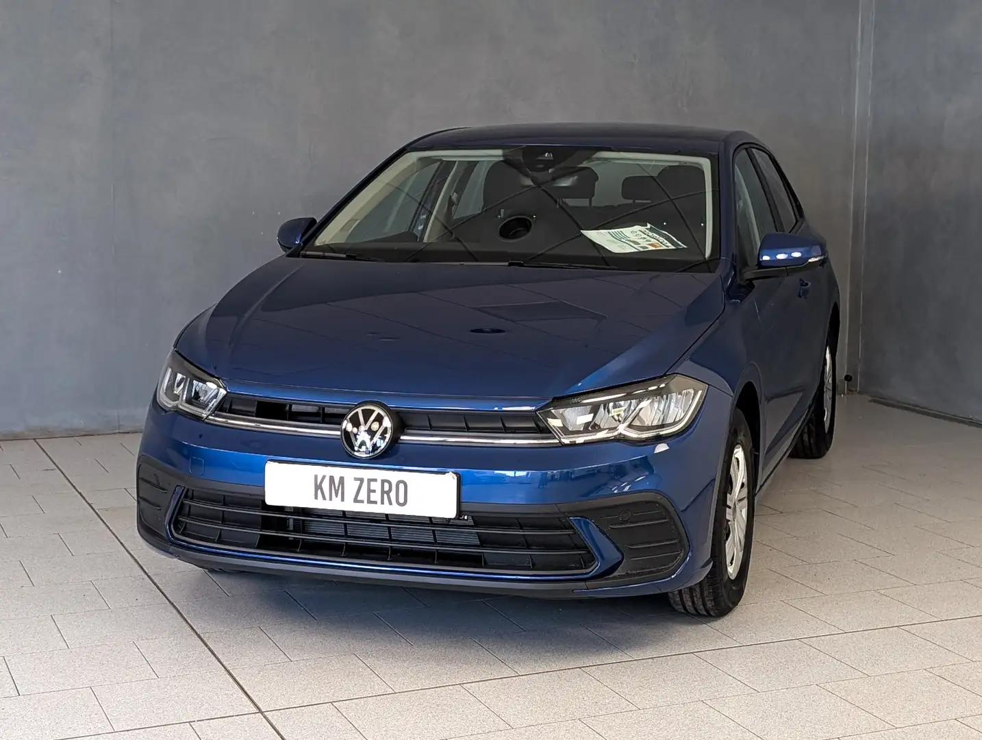 Volkswagen Polo 1.0 MPI 80CV LIMITED EDITION PLUS Blau - 2