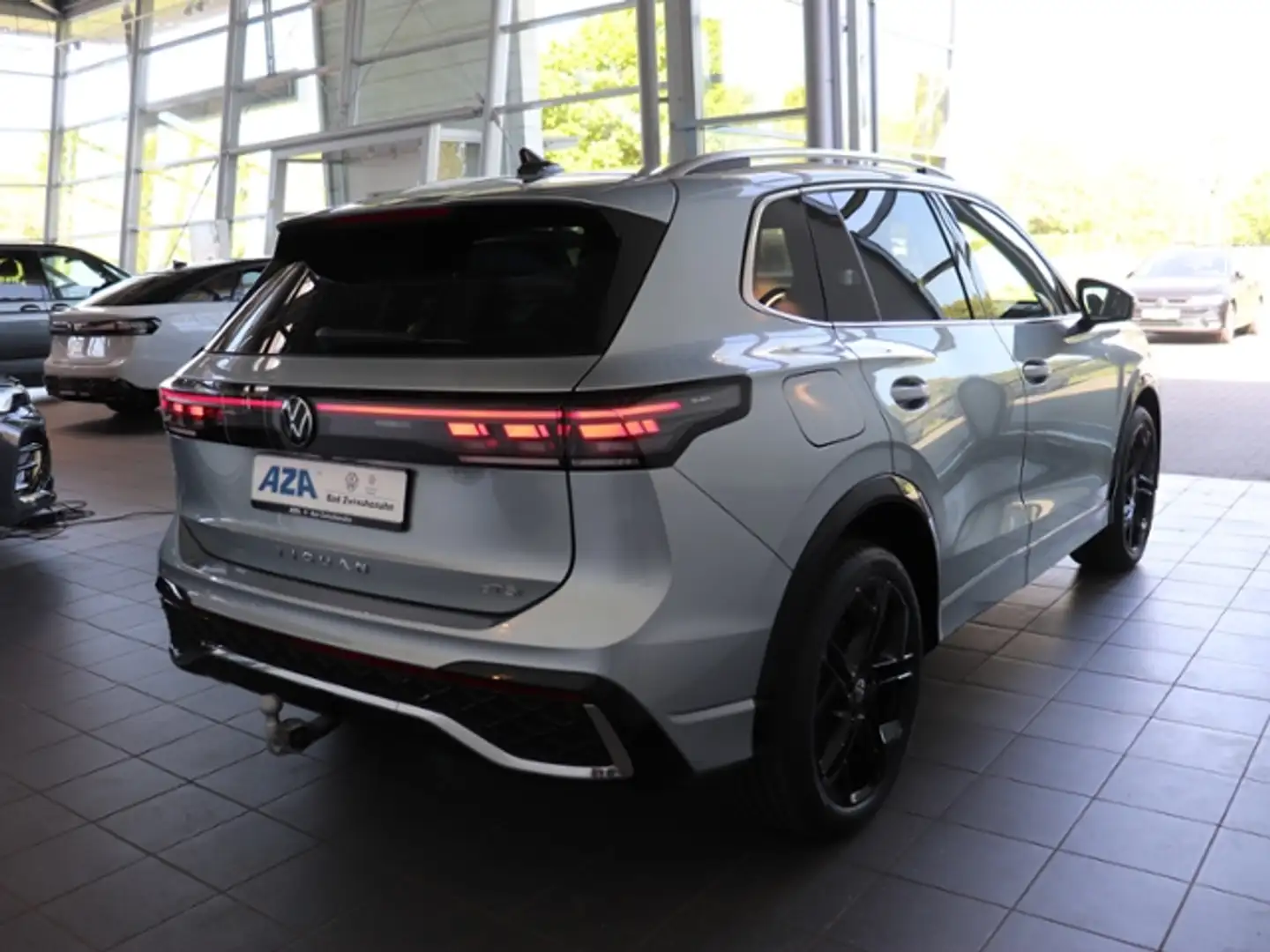Volkswagen Tiguan R-Line AHK*Massage*e-Klappe*NAVI*HUD* DCC Pro Silber - 2