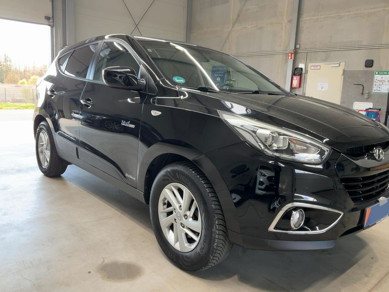 Hyundai iX35 blue Finale 2WD — photo 4