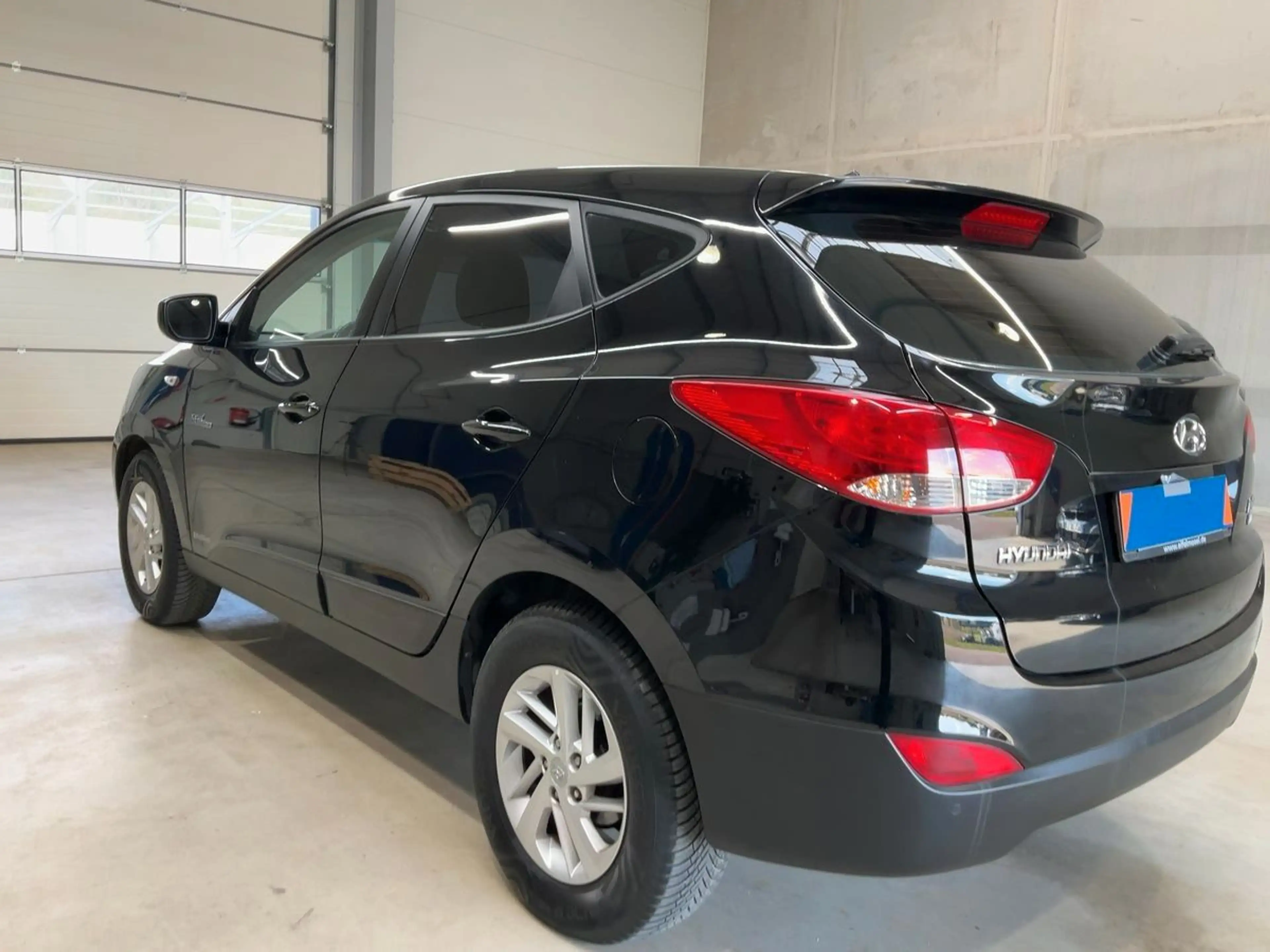 Hyundai iX35 blue Finale 2WD — photo 9