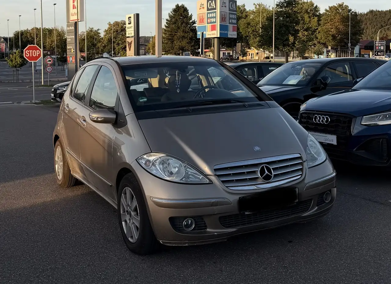 Mercedes-Benz A 180
