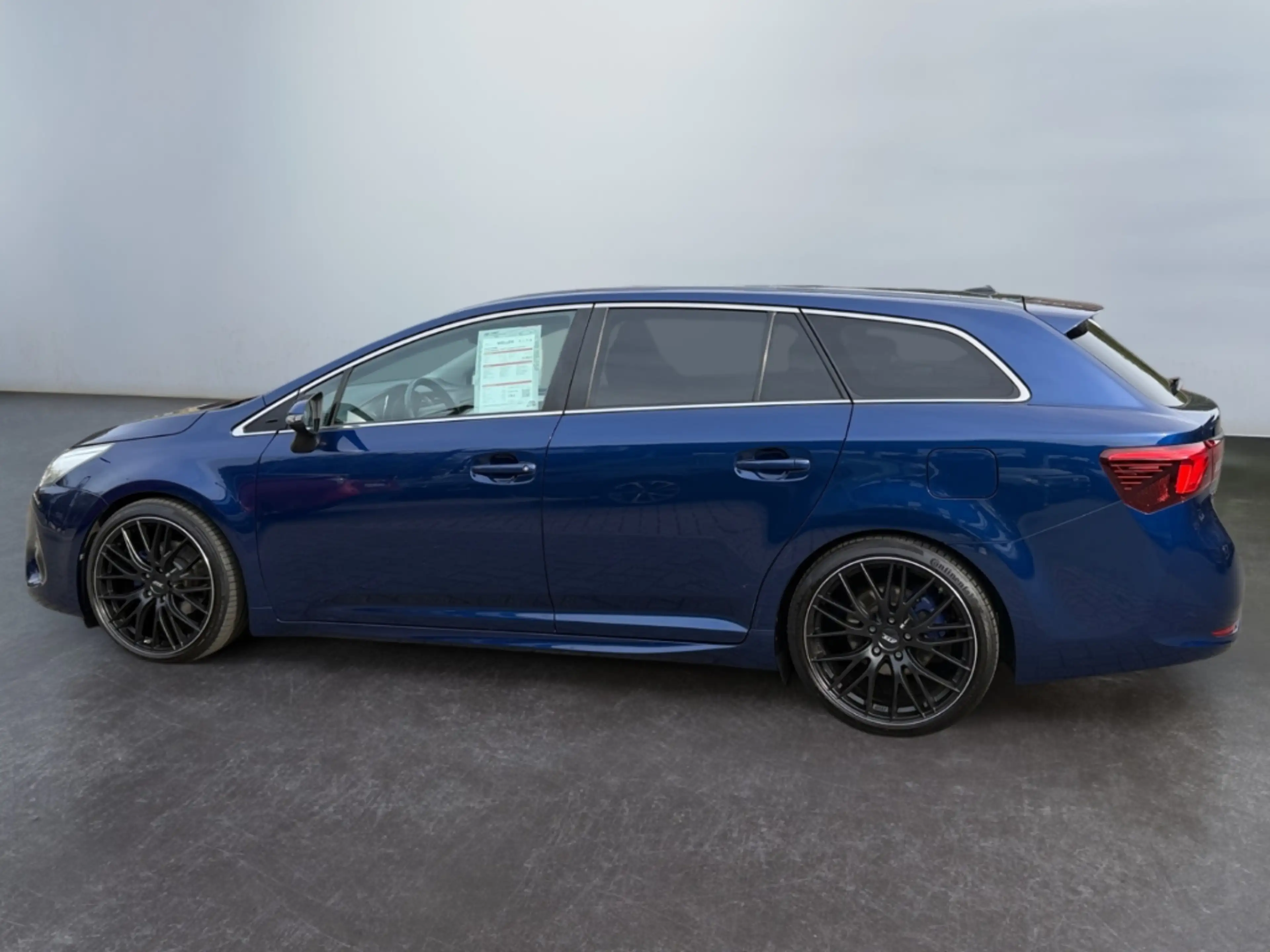 Toyota Avensis Touring Business *LED*R-Kamera*Tempo*SHZ* — photo 3