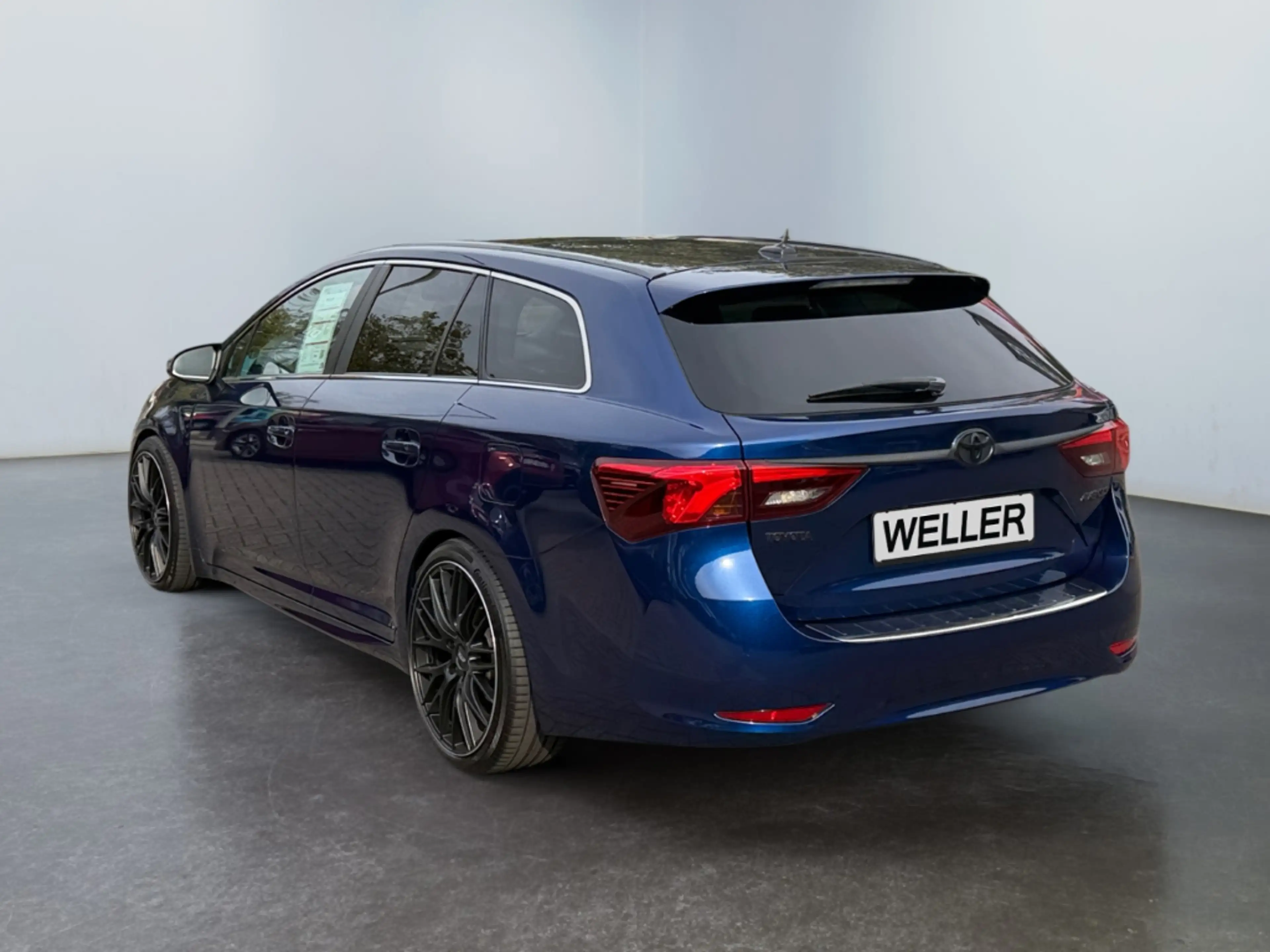 Toyota Avensis Touring Business *LED*R-Kamera*Tempo*SHZ* — photo 5