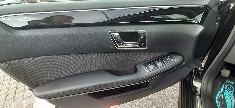 Mercedes-Benz E 200 CDI Avantgarde — photo 11