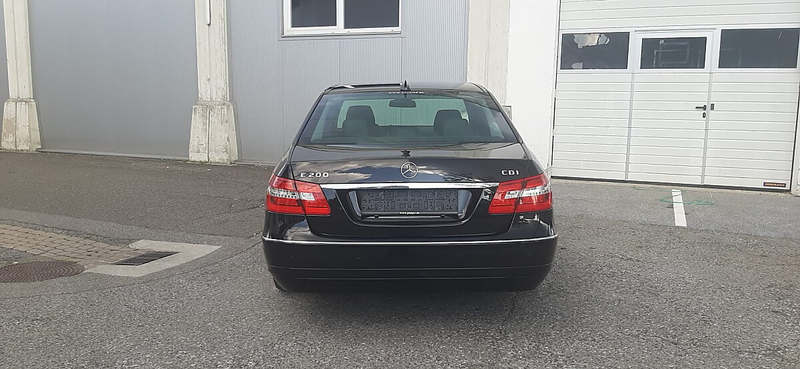 Mercedes-Benz E 200 CDI Avantgarde — photo 3