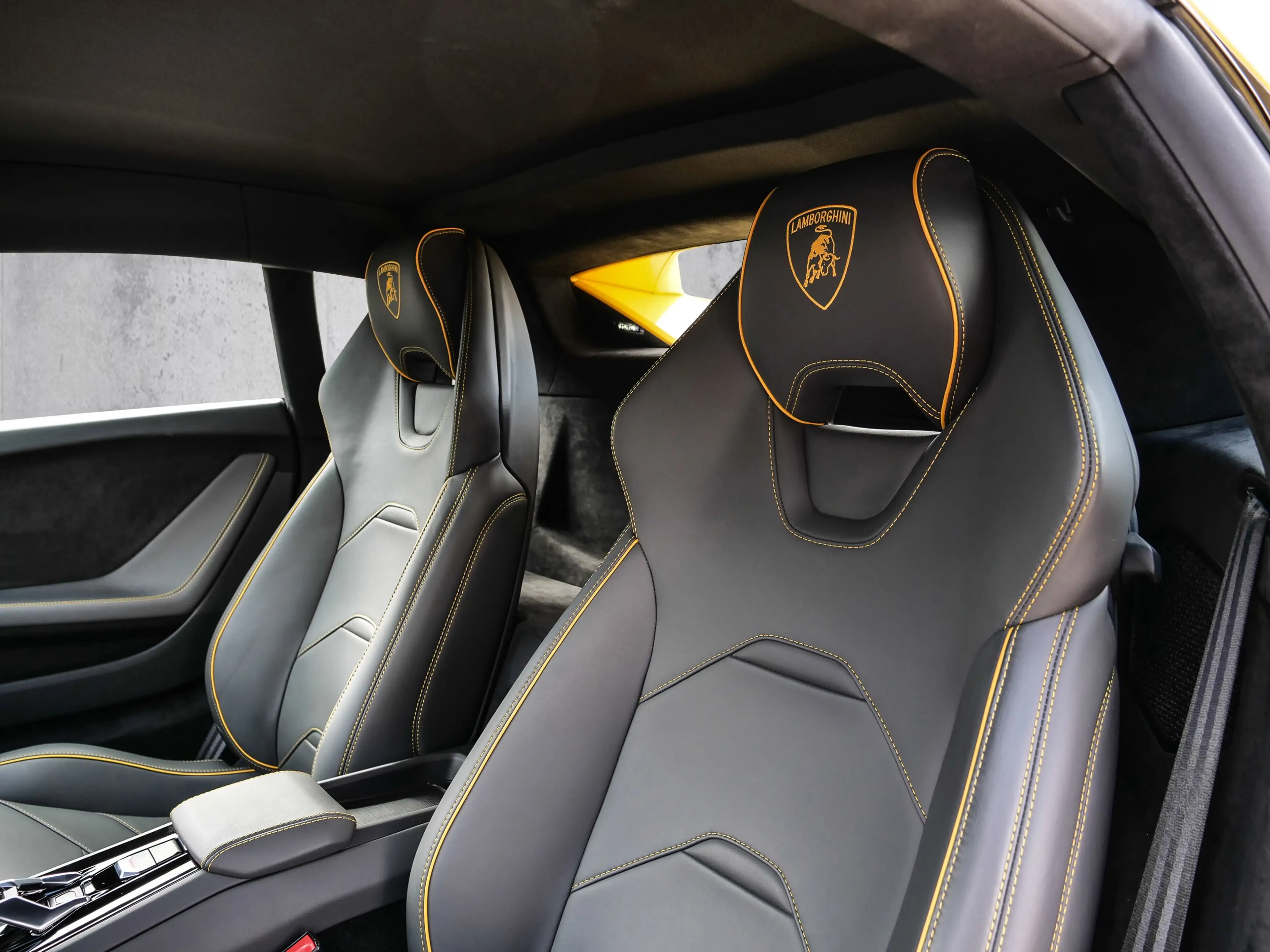 Lamborghini Huracán Tecnica Giallo Inti, Functional Pack — photo 14