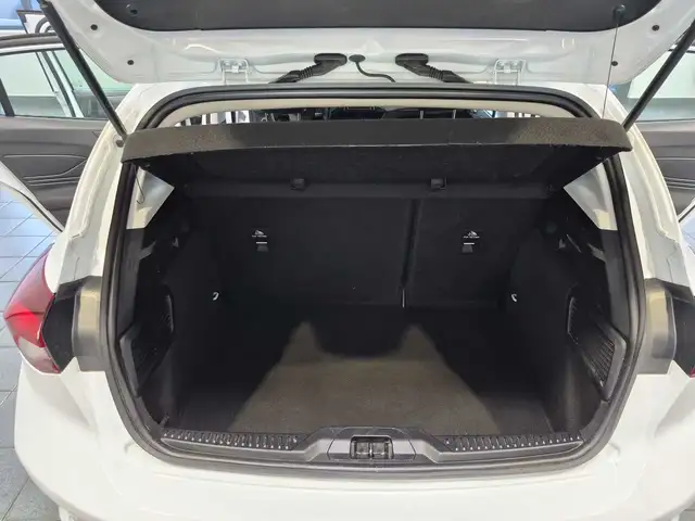 Ford Focus view 6