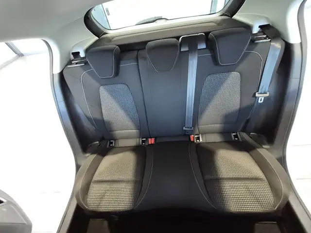 Ford Focus view 14