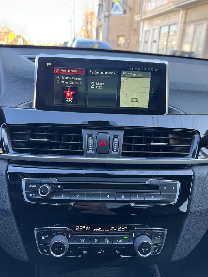 BMW X1 снимка BMW X1