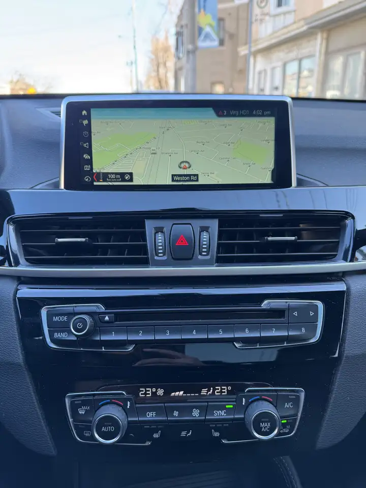 BMW X1 снимка BMW X1