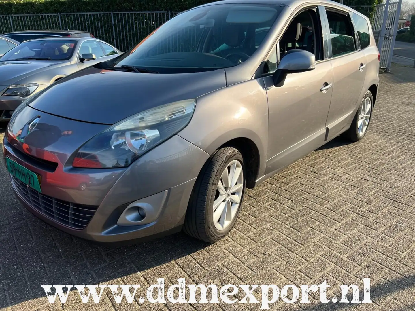Renault Grand Scenic 1.4 TCe Celsium Grijs - 1