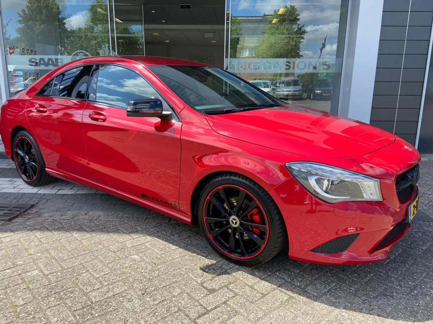 Mercedes-Benz CLA 180 Ambition Rosso - 2