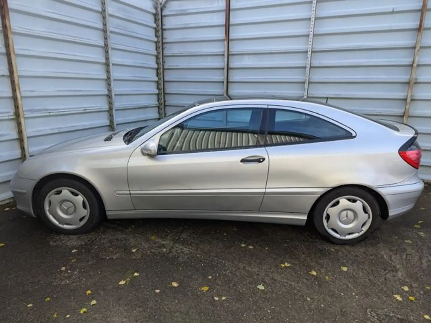 Mercedes-Benz C 220 CDI Sportcoupé*Automatik*AHK*113.693 Km* Ezüst - 2