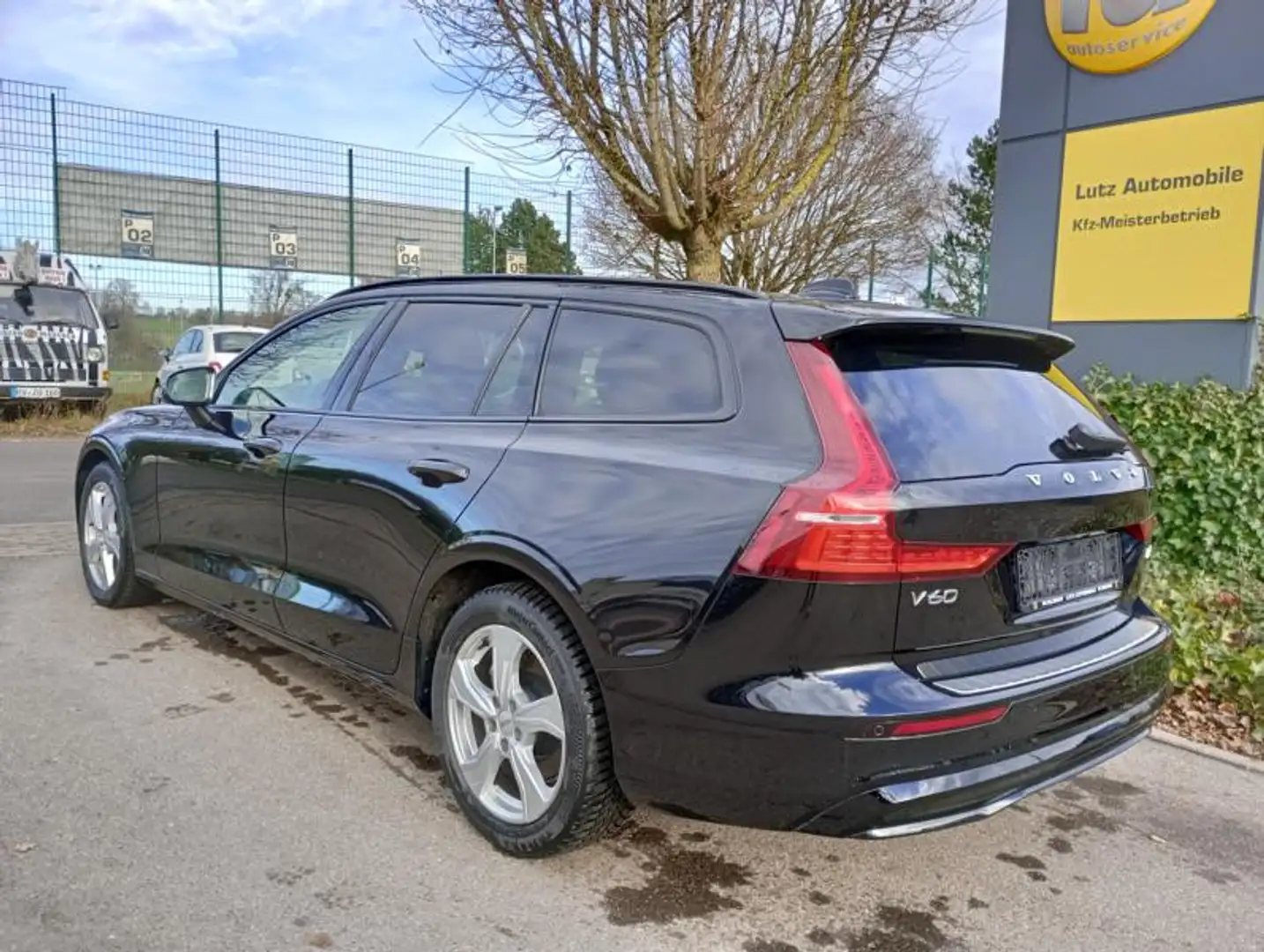 Volvo V60 B4 Plus Diesel Beige - 2