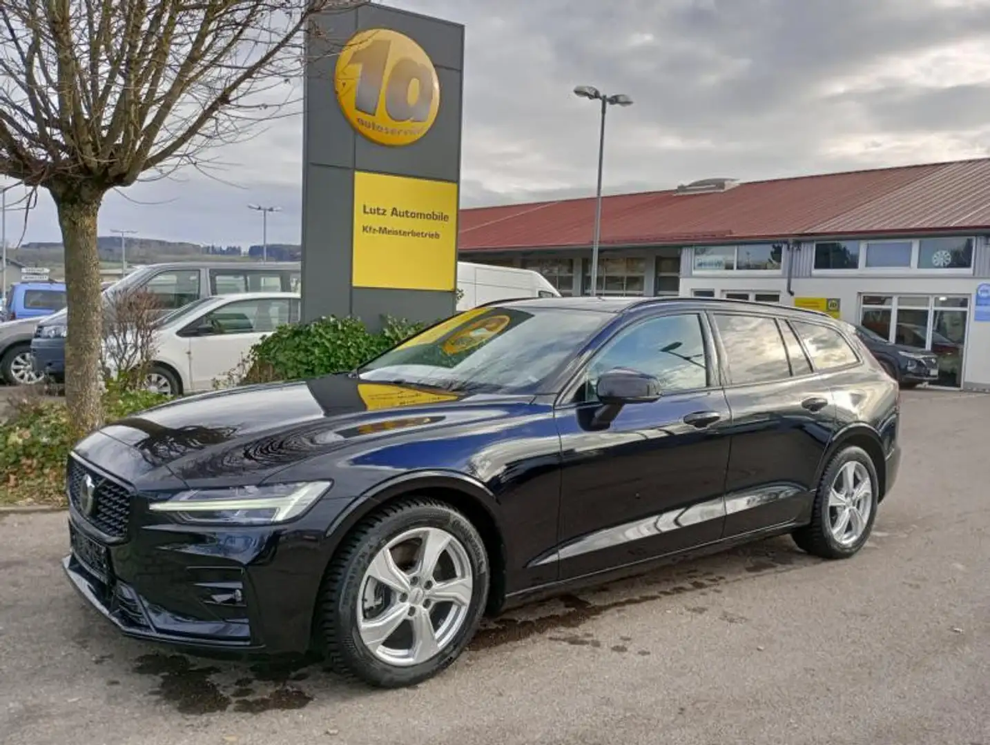 Volvo V60 B4 Plus Diesel Beige - 1