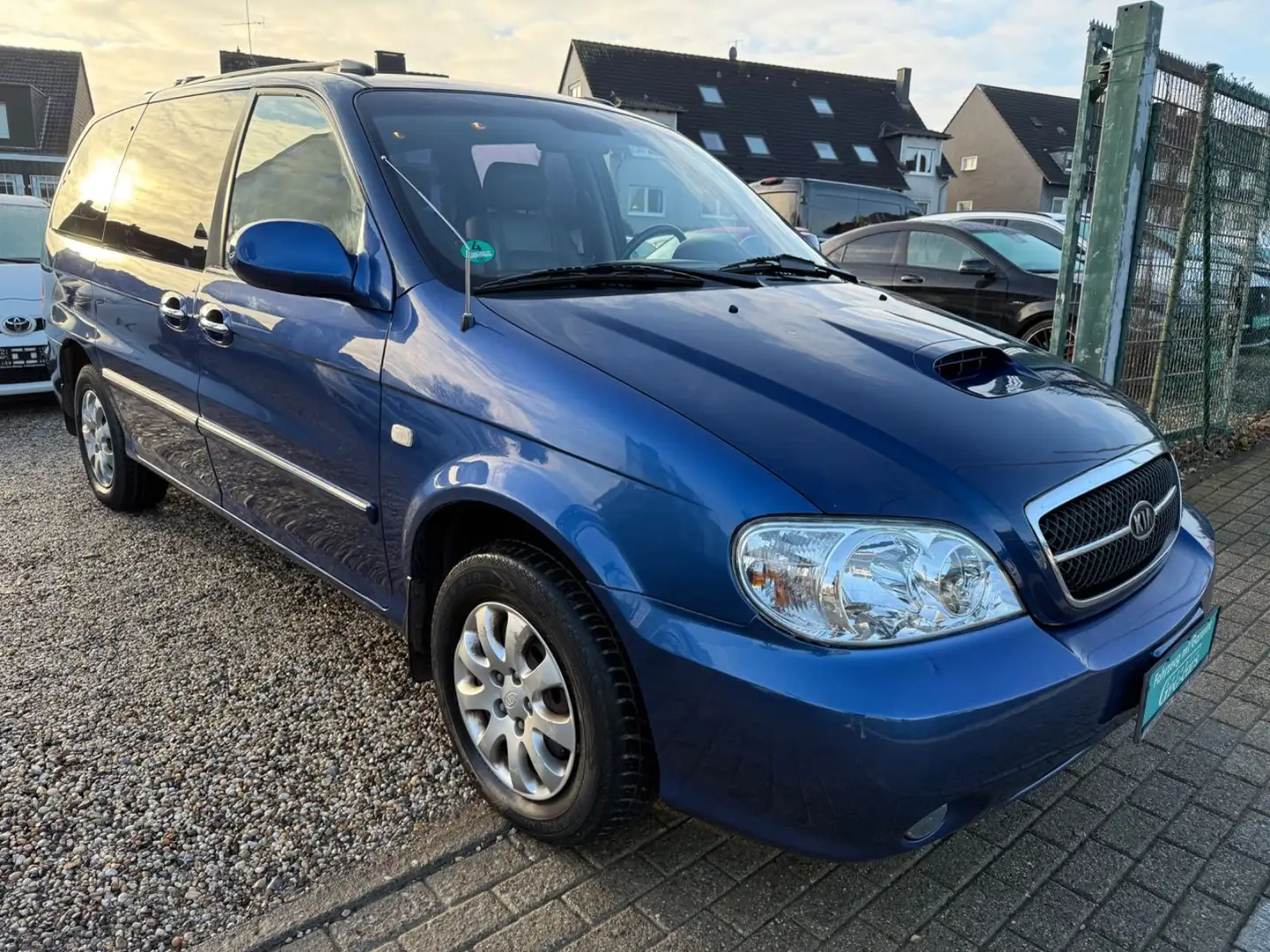 Kia Carnival II 2.9 CRDi EX*2HAND*TÜV NEU* Bleu - 2