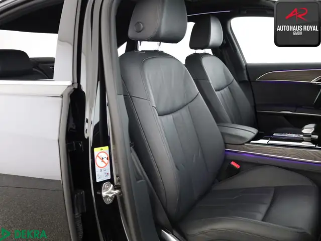 Audi A8 view 12