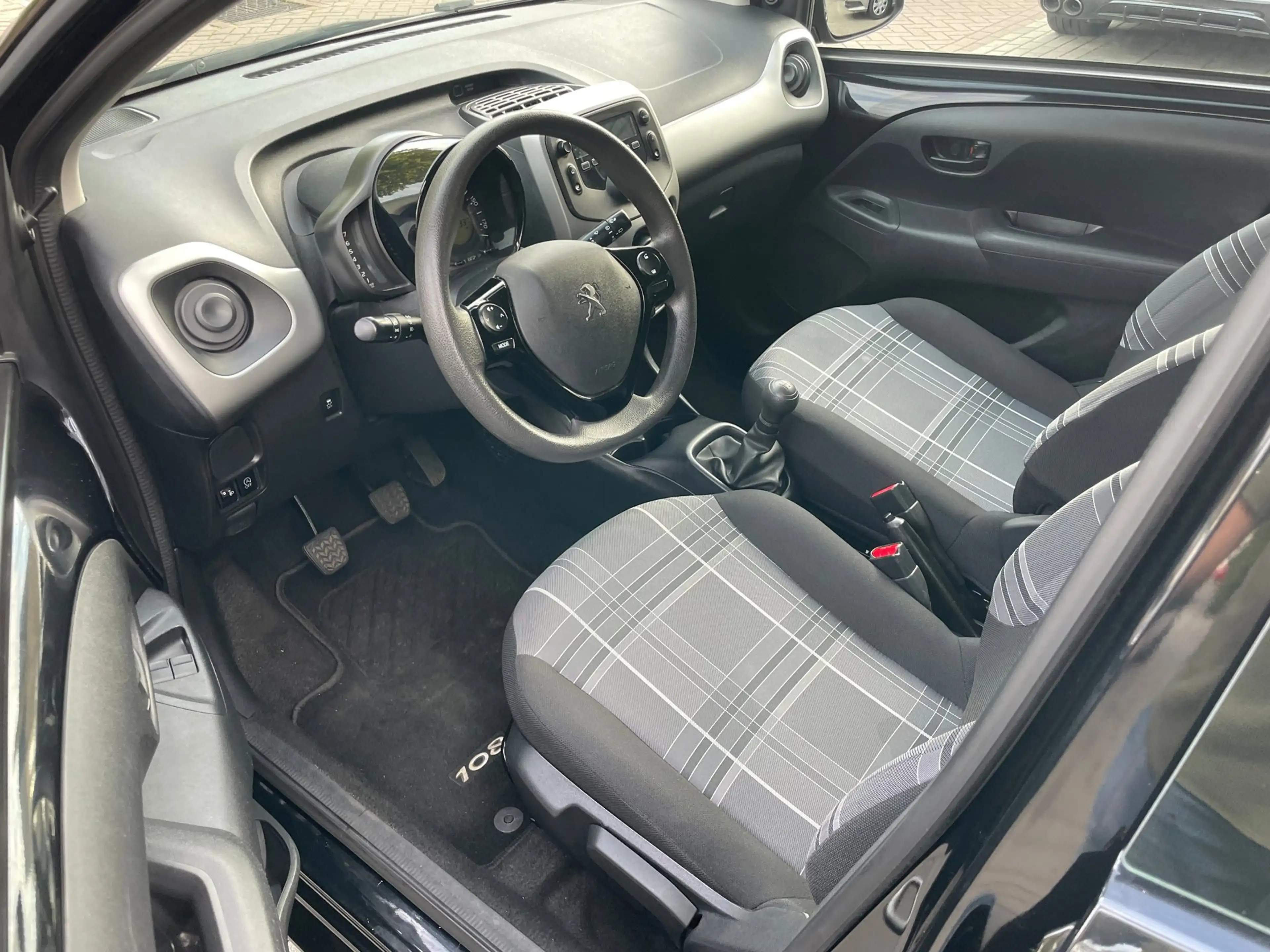 Peugeot 108 1.0 e-VTi Active 1e Eigenaar! Airco NAP APK — photo 7