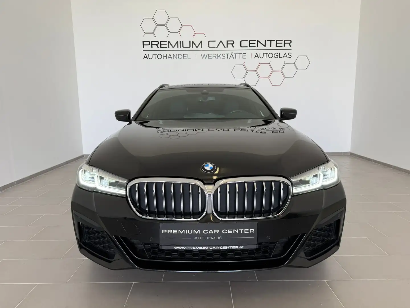 BMW 520 d M Sport Touring LED, Digi-Tacho, Kamera, Ahv Schwarz - 2