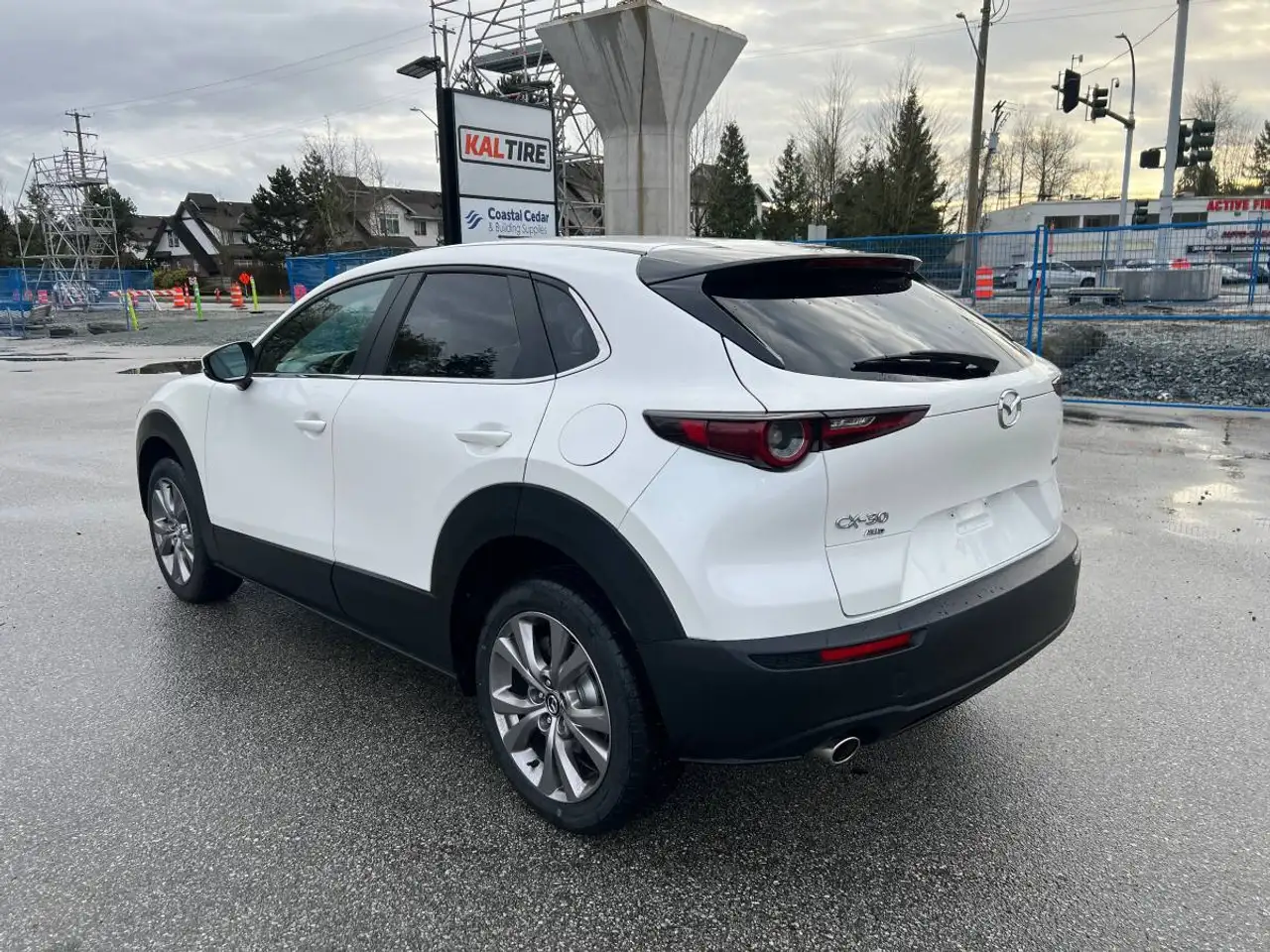 Mazda CX-30 photo Mazda CX-30