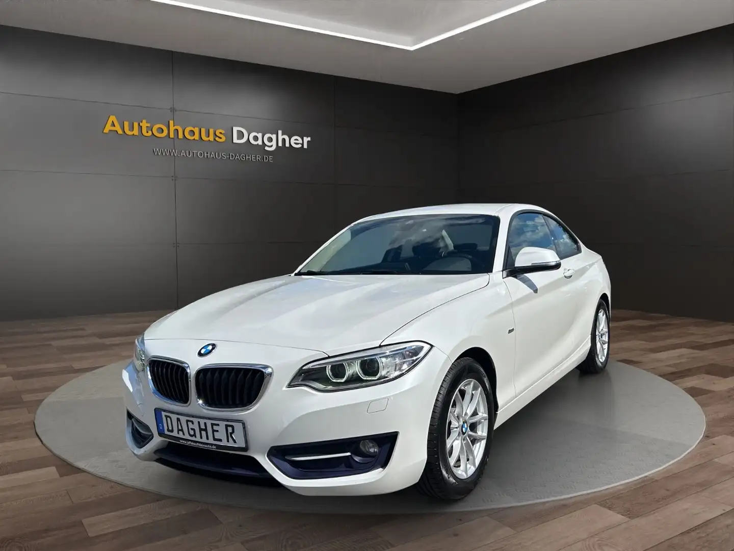 BMW 220 2 Coupe 220 d Automatik Sport Line Weiß - 1