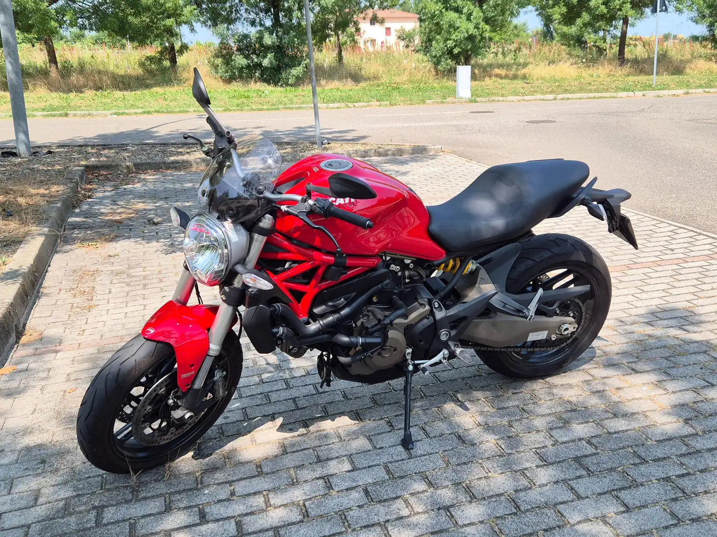 Ducati Monster 821 Rosso - 1