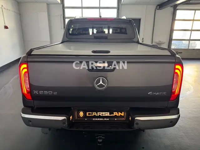 Mercedes-Benz X-Class view 11