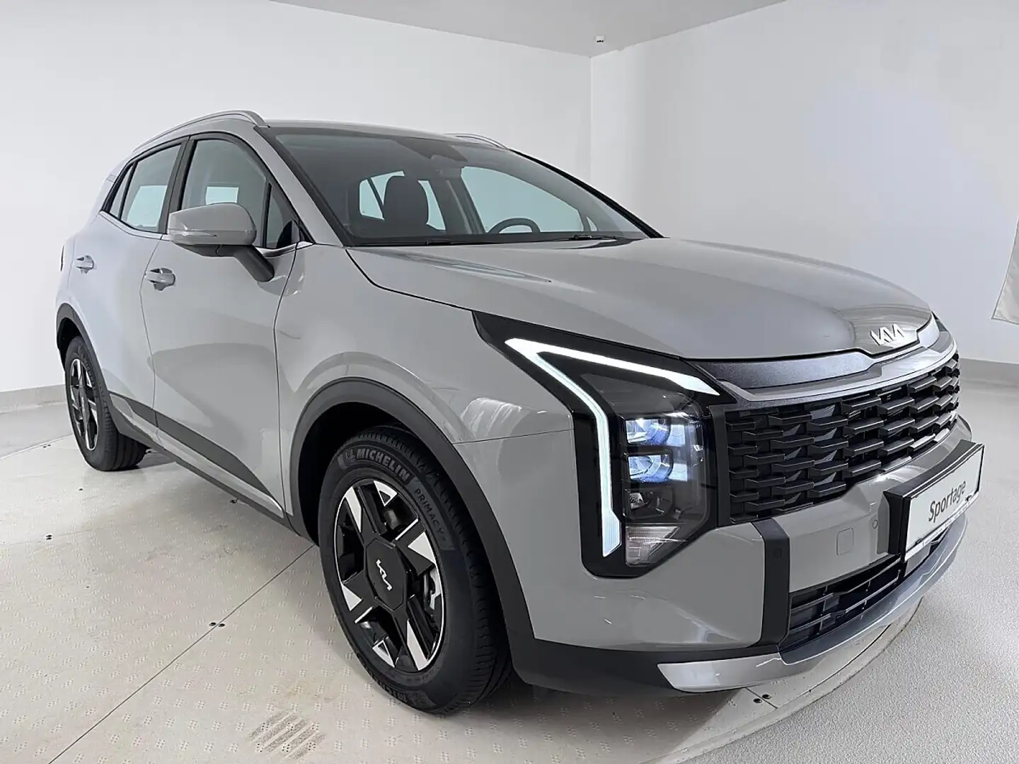 Kia Sportage SPORTAGE /Titan/1.6 TGDI/MT6/2WD/MY27|Auto Stah... Grau - 2