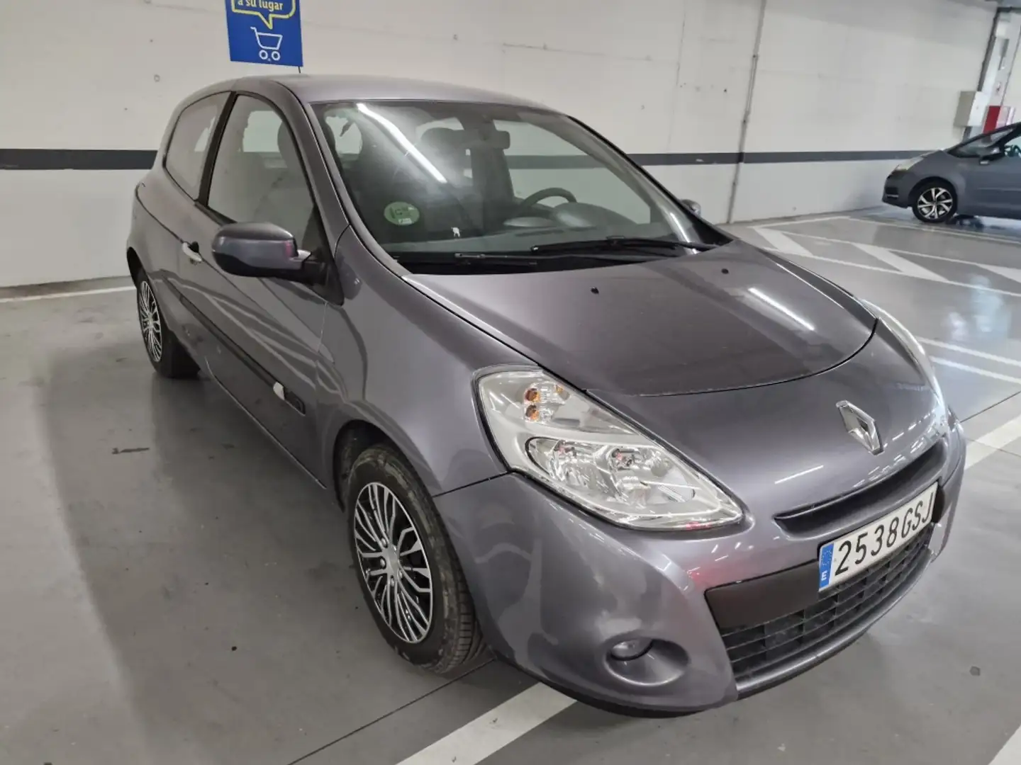 Renault Clio 1.2 TCE Exception Grijs - 1
