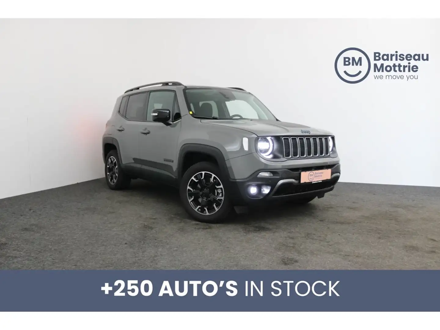 Jeep Renegade UPLAND AUTOMAAT PHEV 4X4 *DAB*GPS*SENSOREN*KLIMAAT Zilver - 1