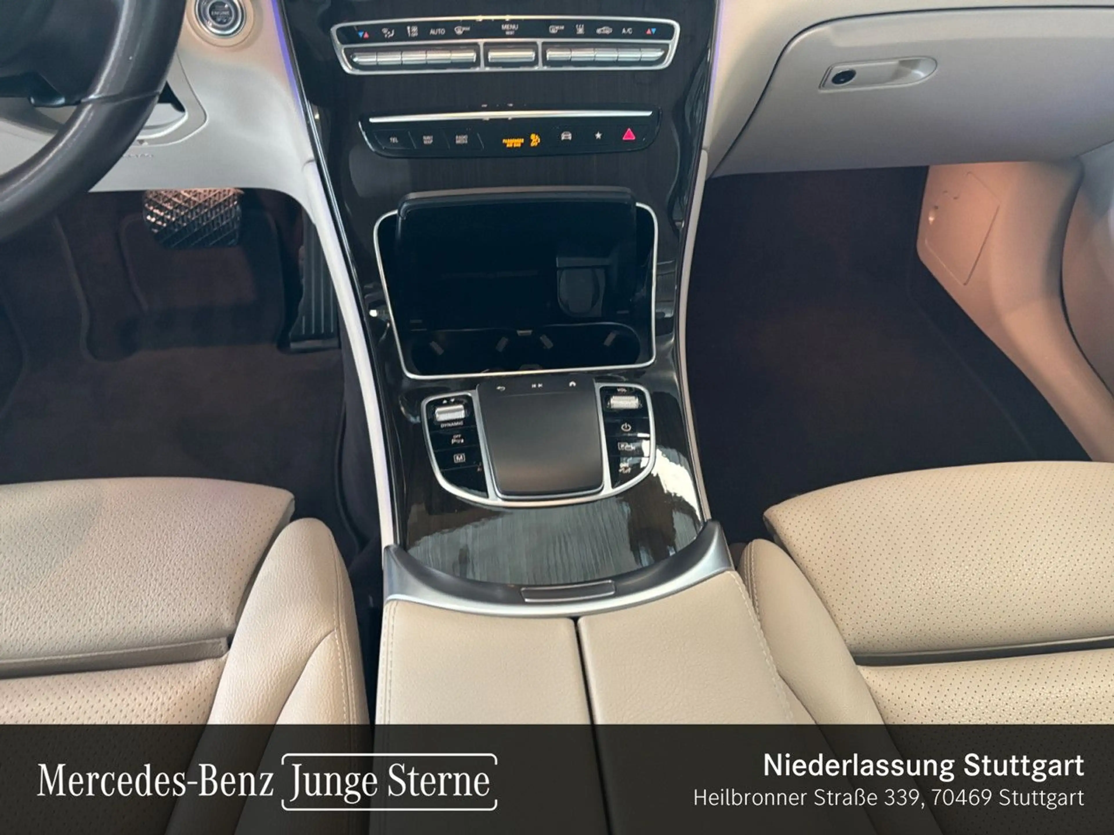 Mercedes-Benz GLC 300 e 4M NIGHT+LED+KAMERA+SPUR+TOTW+KEYLESS+9G — photo 15