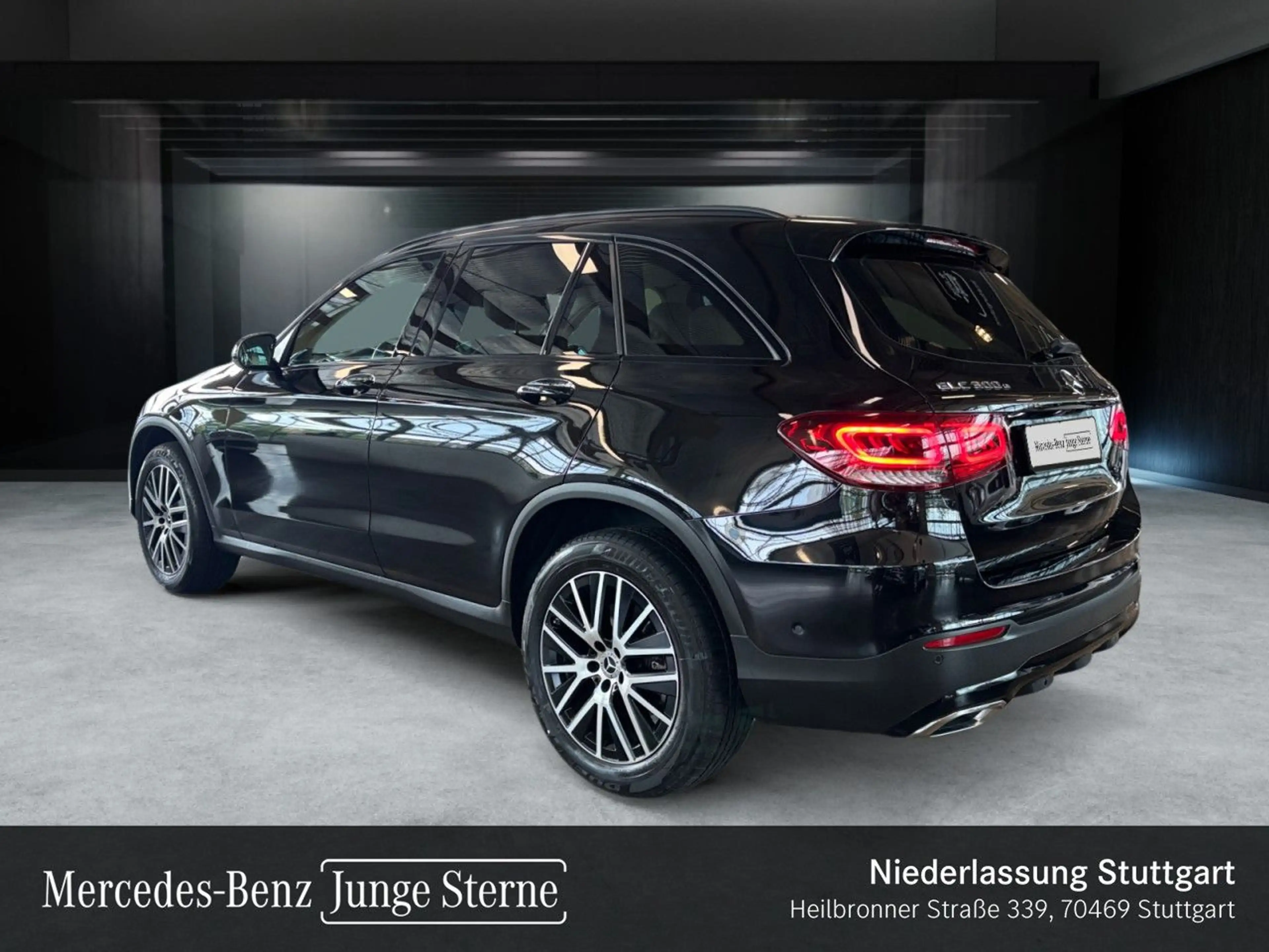 Mercedes-Benz GLC 300 e 4M NIGHT+LED+KAMERA+SPUR+TOTW+KEYLESS+9G — photo 10