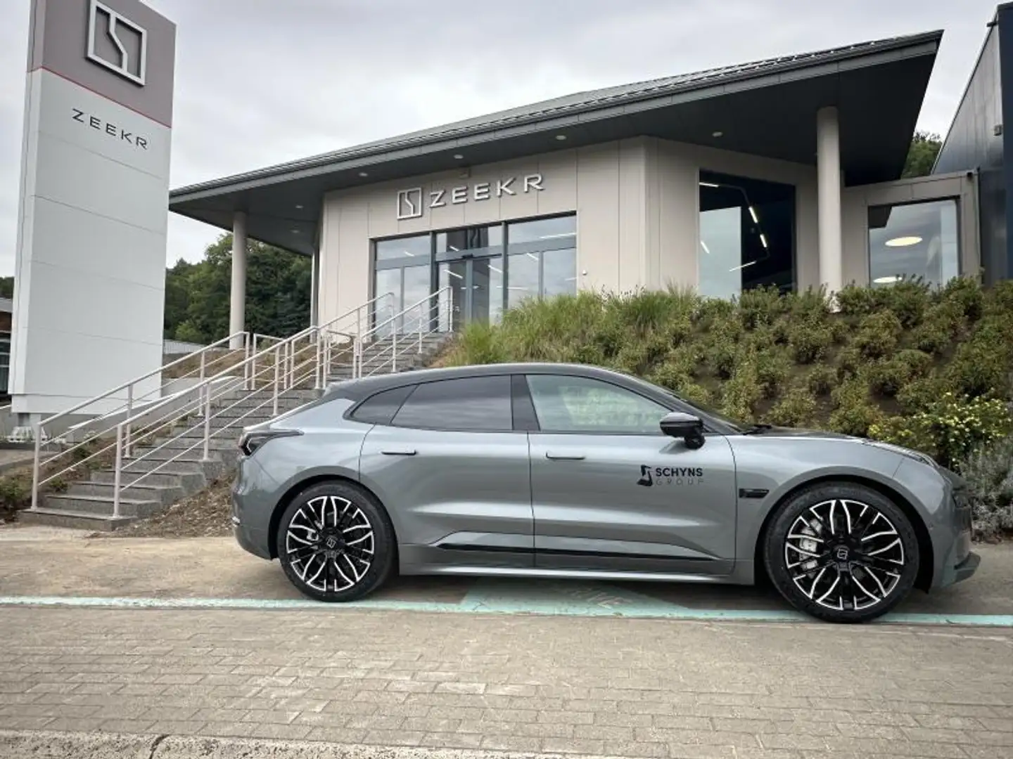 Zeekr 001 PRIVILEGE AWD Grau - 2