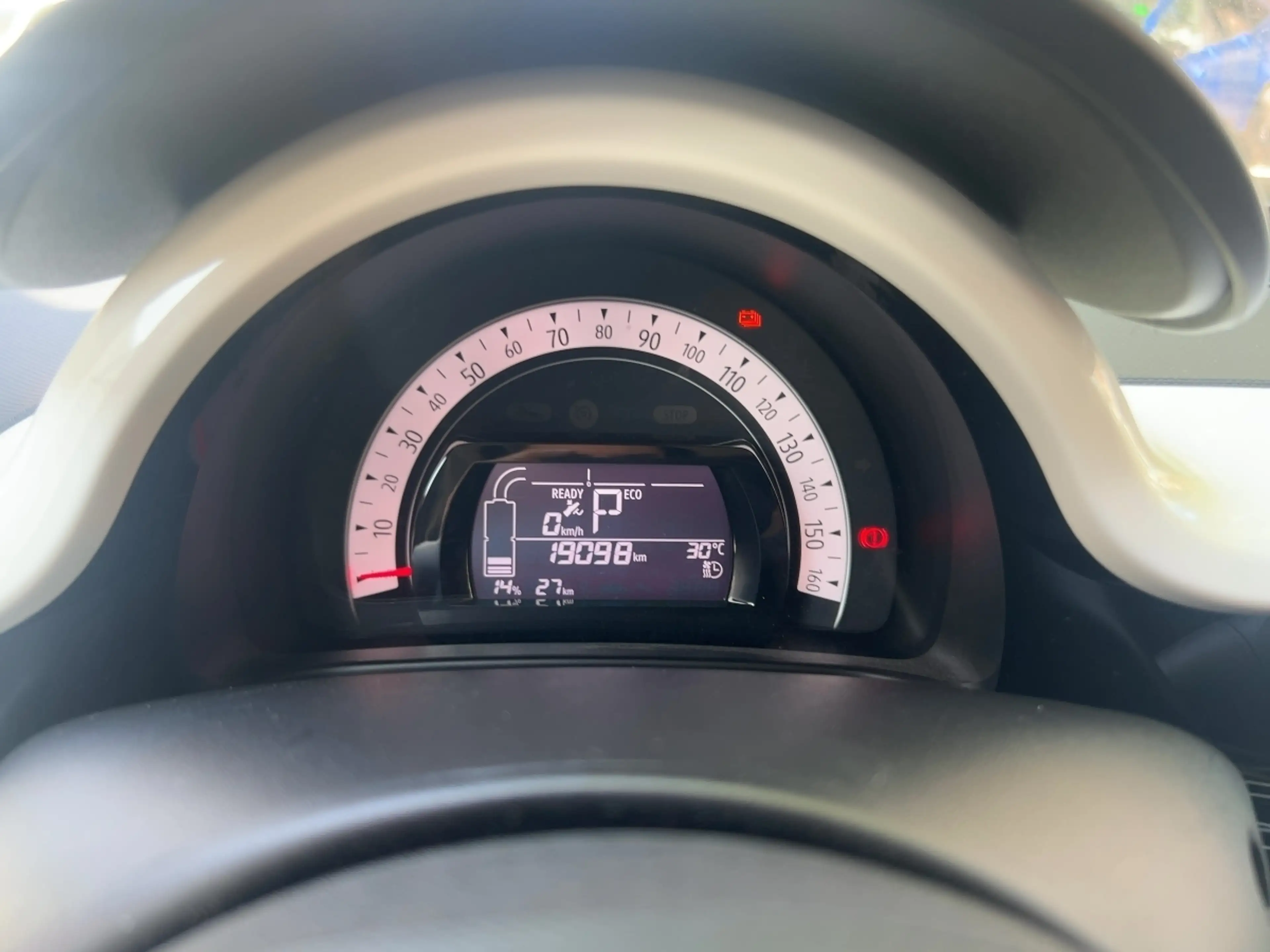 Renault Twingo E-TECH Techno — photo 13