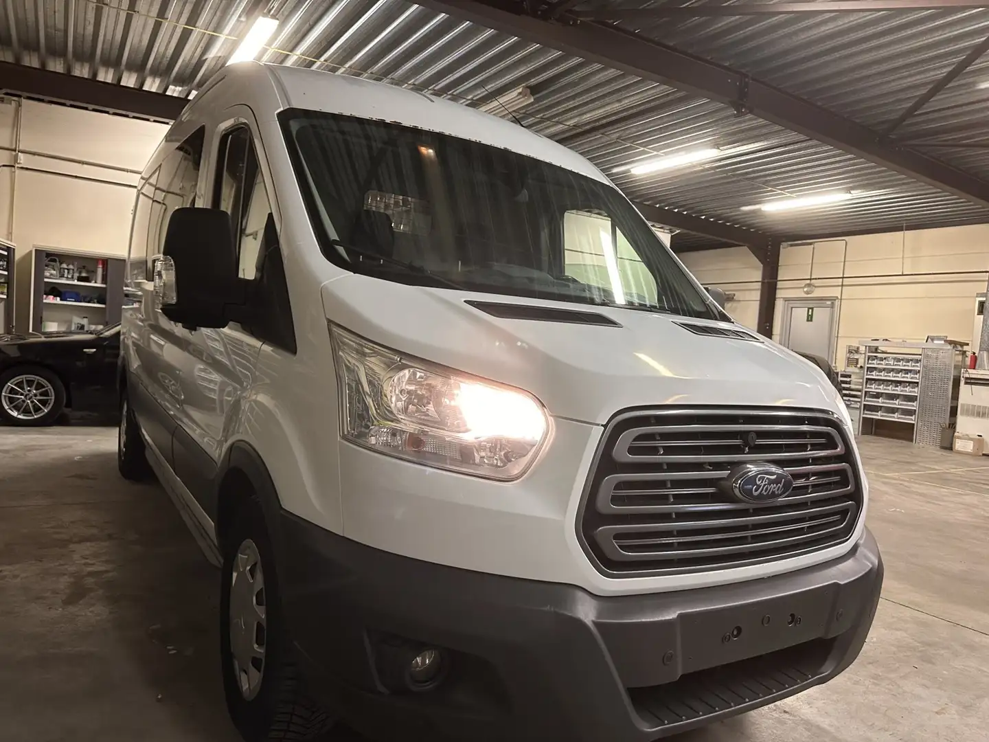 Ford Transit 350L 2.2tdci Wit - 1
