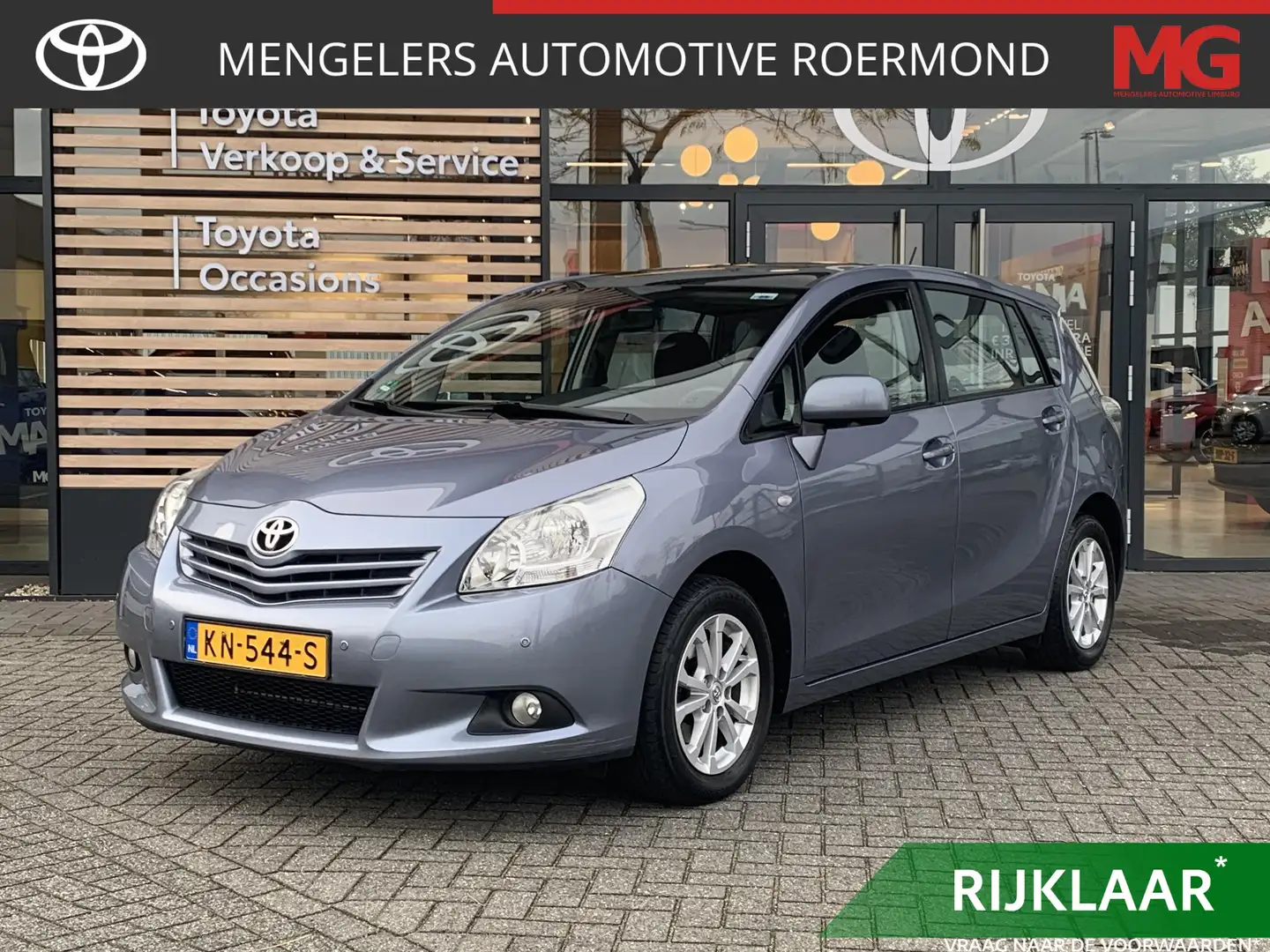 Toyota Verso 1.8 VVT-i Dynamic Albastru - 1