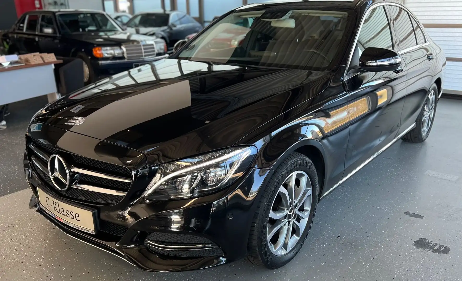 Mercedes-Benz C 200 C Limousine C 200 CGI Schwarz - 2